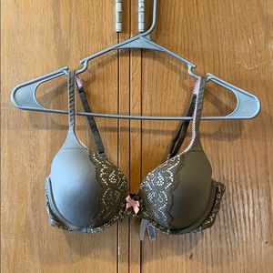 BODY BY VICTORIA 34C